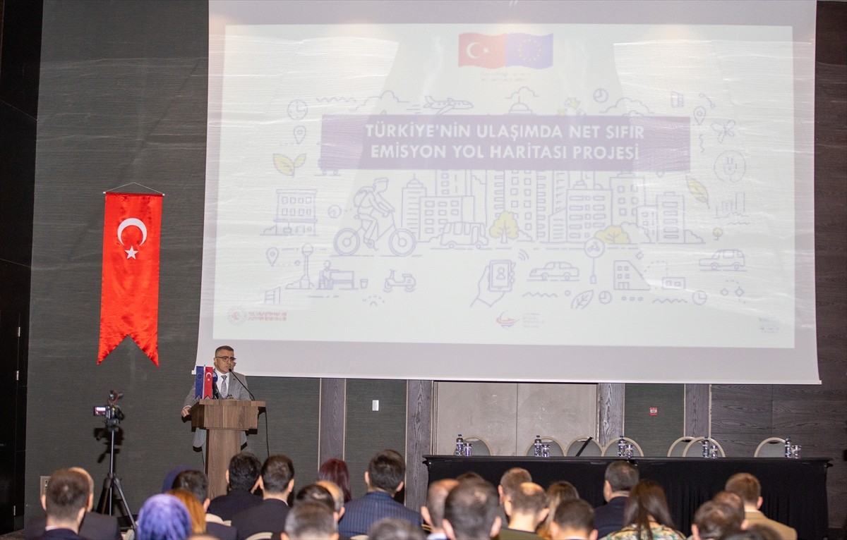 Sakarya, "Türkiye'nin Ulaşımda Net Sıfır Emisyon Yol Haritası Projesi" odak grup çalıştayına ev...