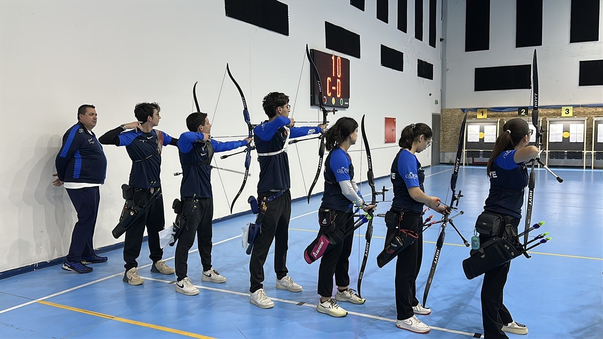 Salon Okçuluk Avrupa Şampiyonası'nda Türkiye'yi temsil edecek 36 milli sporcu, Samsun'da...