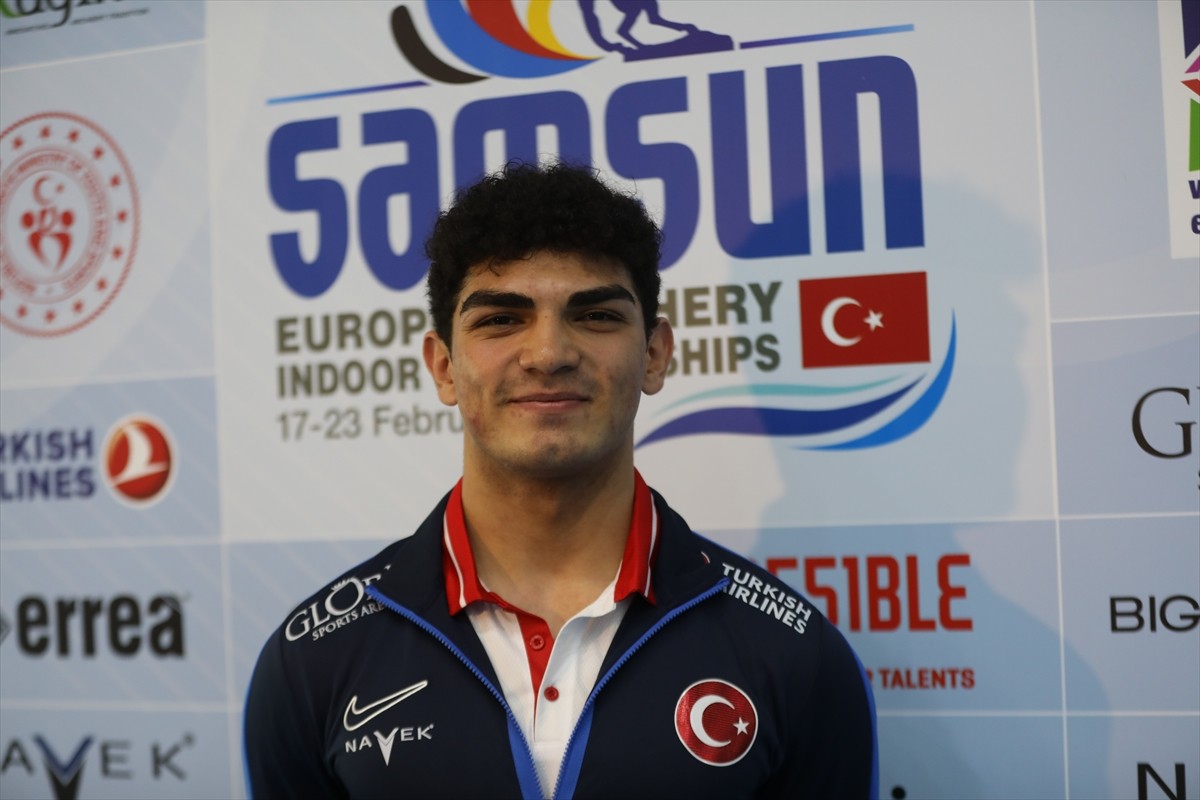 Samsun'da devam eden 2025 Avrupa Salon Okçuluk Şampiyonası'nda mücadele eden milli sporcular, hem...