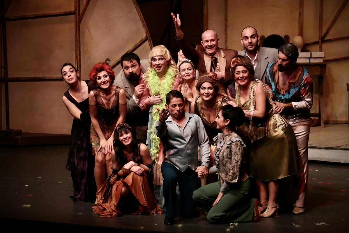 Samsun Devlet Opera ve Balesi (SAMDOB), "Hisseli Harikalar Kumpanyası" müzikalini sahneye koydu....