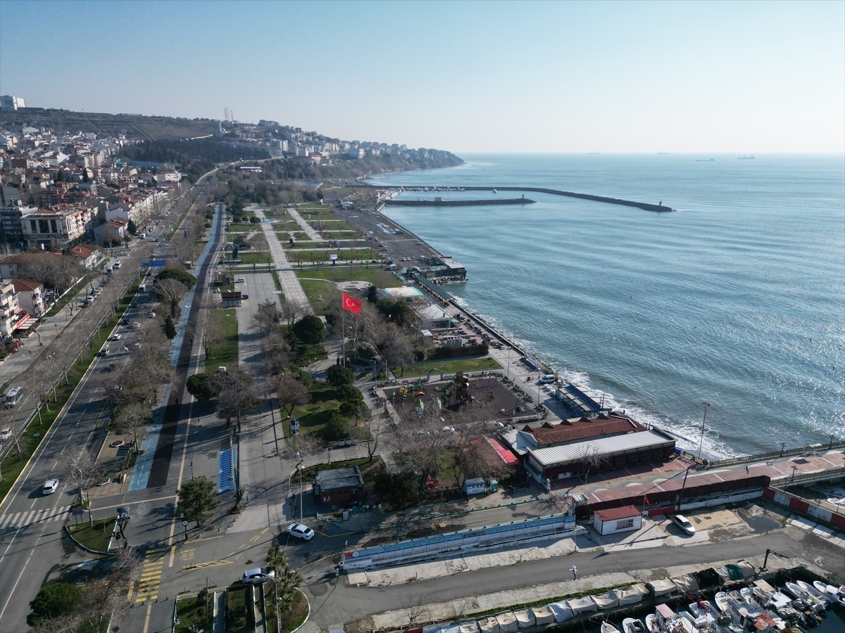 Sanayi, tarım ve turizm şehri Tekirdağ'ın nüfusu, coğrafi konumu, ulaşım ağı ve İstanbul'a...