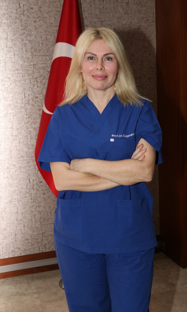 Savaş mağduru 10 yaşındaki Ukraynalı Myhailo Popazav, Antalya'da yapılan 15 operasyonla göz...