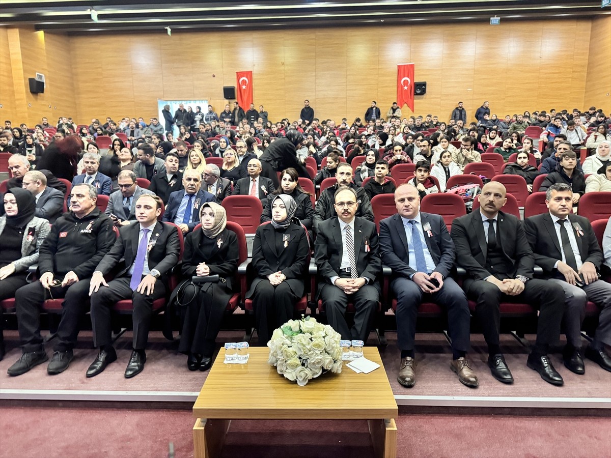 Siirt'te Kahramanmaraş merkezli 6 Şubat 2023'teki depremlerin ikinci yılı dolayısıyla anma...