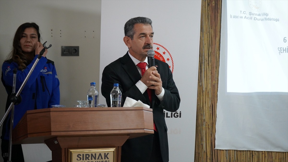 Şırnak ve Bingöl'de, Kahramanmaraş merkezli 6 Şubat 2023'teki depremlerin ikinci yılı dolayısıyla...