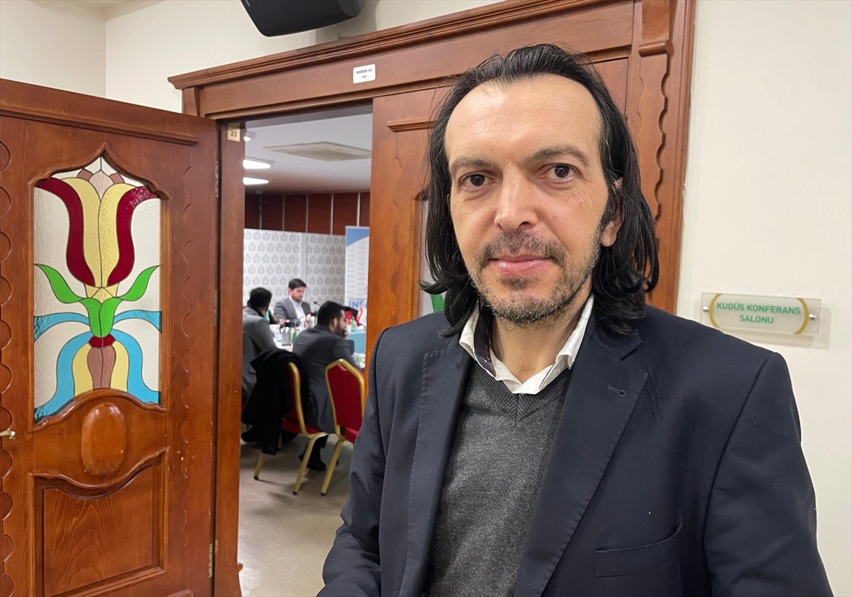 stanbul'da İnsan Hak ve Hürriyetleri (İHH) İnsani Yardım Vakfı tarafından "Sudan Krizi ve Çözüm...