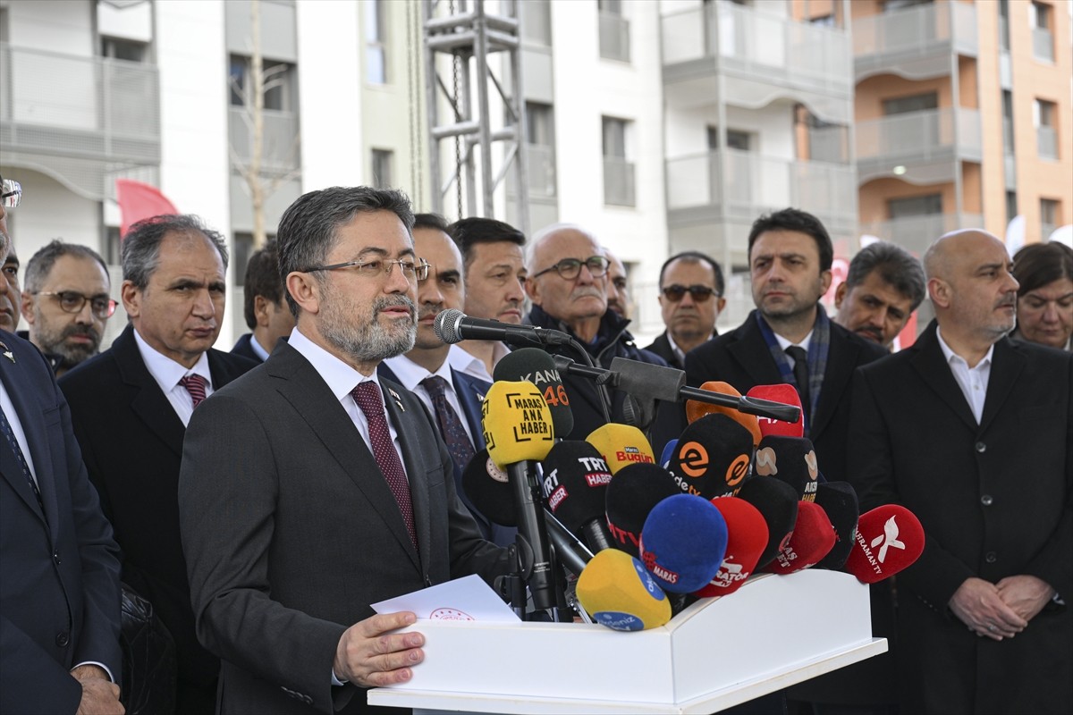 Tarım ve Orman Bakanı İbrahim Yumaklı, Kahramanmaraş'taki Azerbaycan Caddesi'nde Sanayi ve...