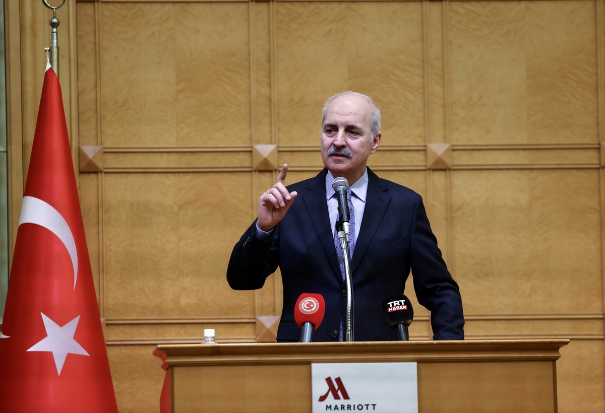 TBMM Başkanı Numan Kurtulmuş, Japonya'nın Nagoya şehrinde, Türk toplumunun temsilcileriyle bir...