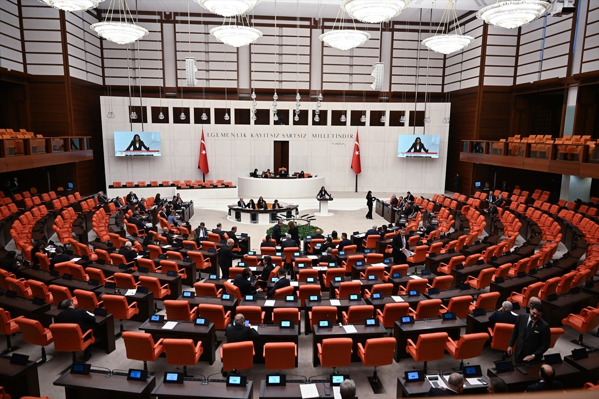 TBMM Genel Kurulu, Meclis Başkanvekili Celal Adan başkanlığında toplandı.