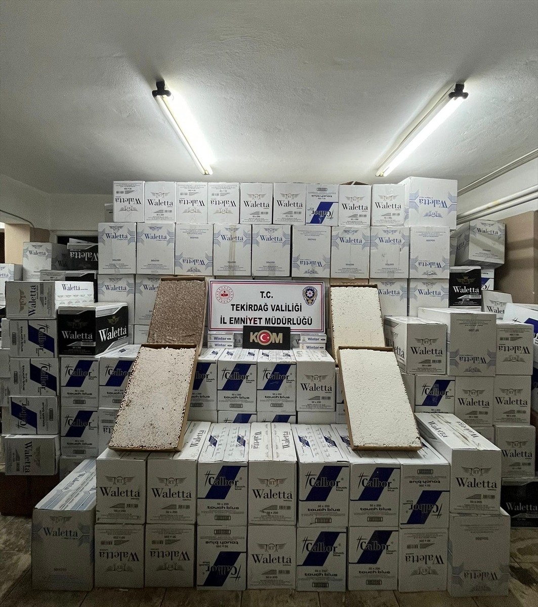 Tekirdağ'da, geçen ay düzenlenen kaçakçılık operasyonlarında 39 şüpheli gözaltına alındı....