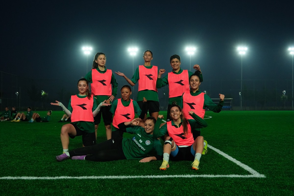 TFF Kadınlar 1. Lig'in en çok gol atan takımı ünvanına sahip Giresun Sanayispor, play-off...