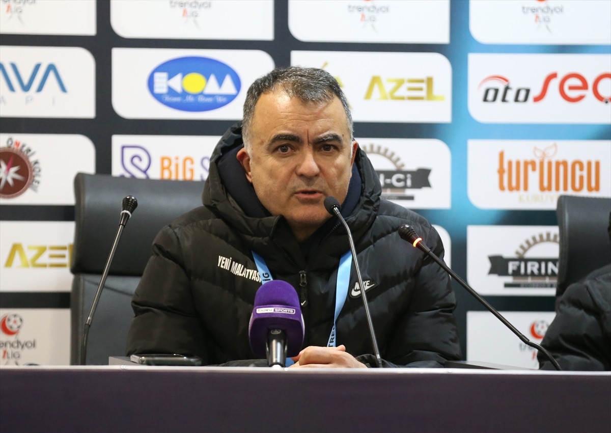 Trendyol 1. Lig'in 26. haftasında Amed Sportif Faaliyetler, konuk ettiği Fitmens Gömlek Yeni...