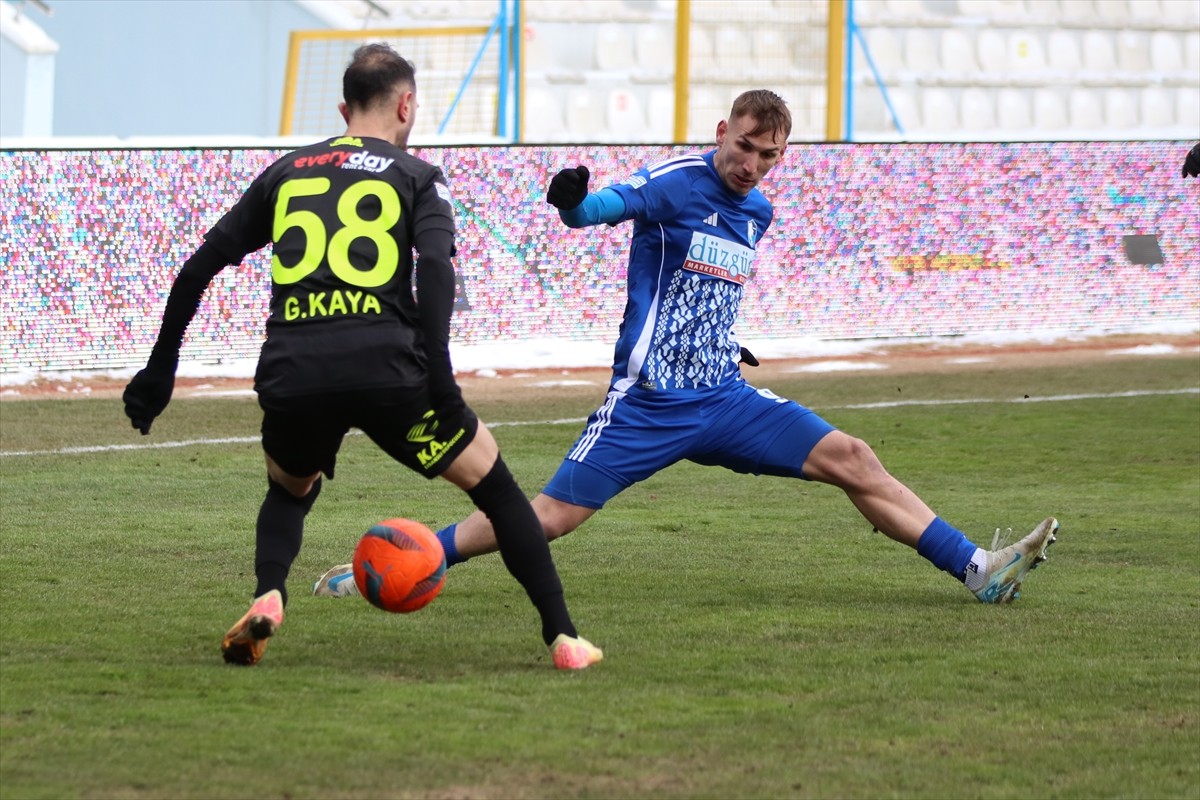 Trendyol 1. Lig'in 26. haftasında Erzurumspor FK ile Alagöz Holding Iğdır FK , Kazım Karabekir...