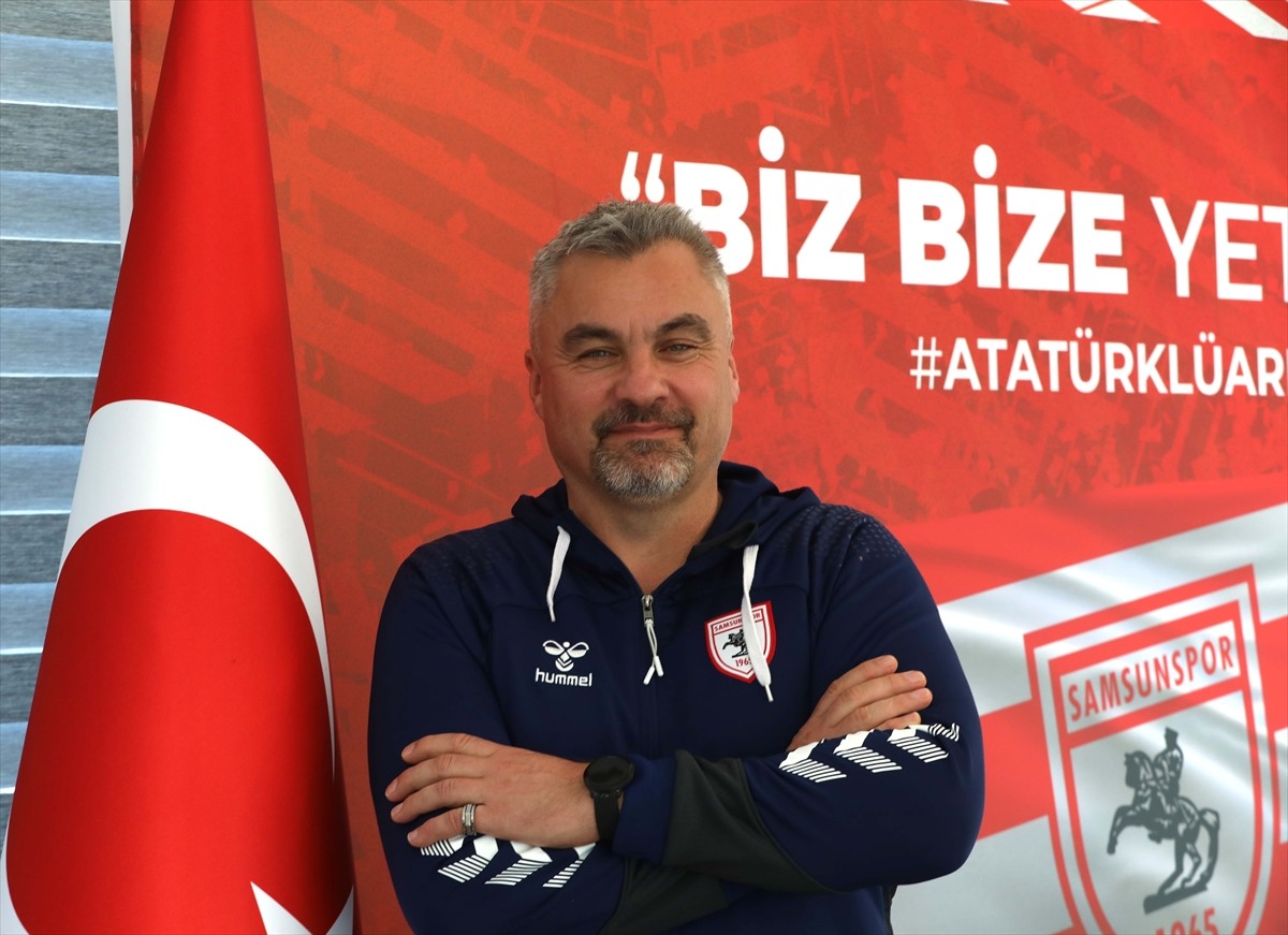 Trendyol Süper Lig ekiplerinden Reeder Samsunspor'un teknik direktörü Thomas Reis, Nuri Asan...