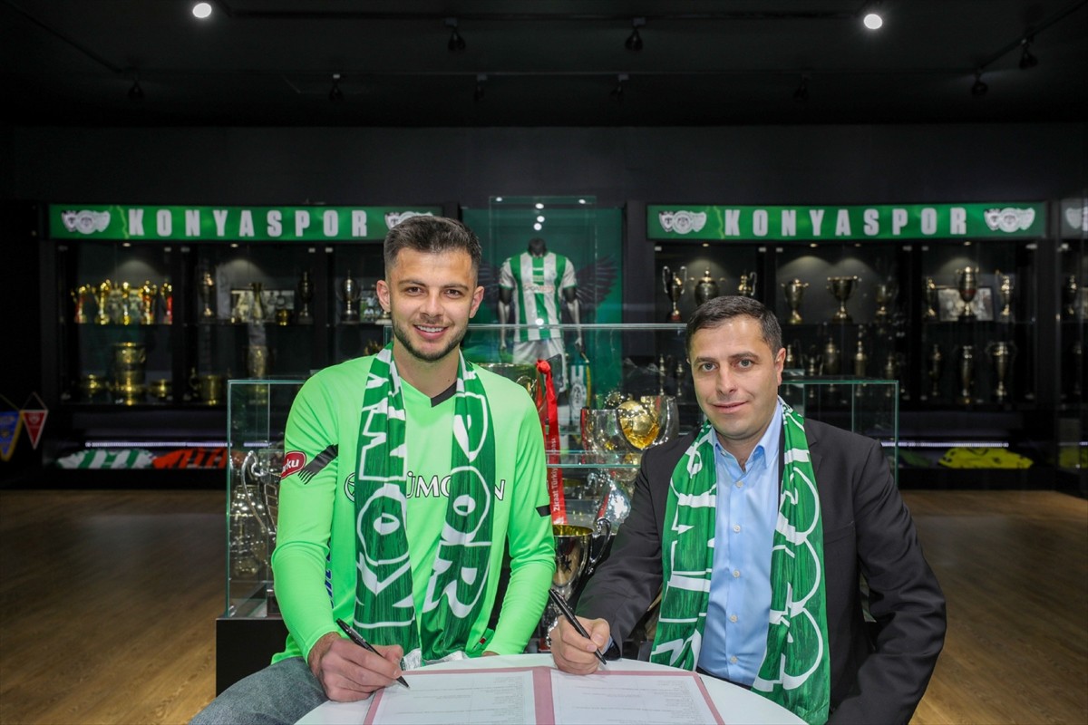 Trendyol Süper Lig ekiplerinden TÜMOSAN Konyaspor, Ahmet Daş’ı renklerine bağladı.