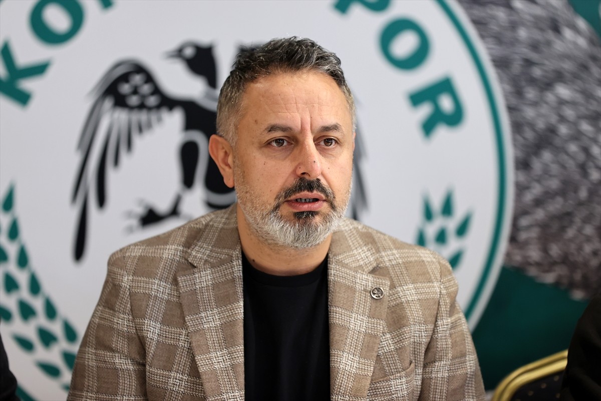 Trendyol Süper Lig ekiplerinden TÜMOSAN Konyaspor yönetiminin Kayacık Tesisleri'nde, teknik heyet...