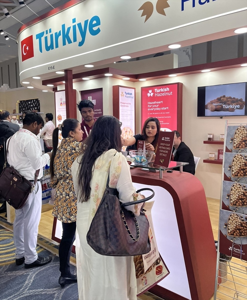 Türk fındığının Hindistan'ın Mumbai kentinde düzenlenen MEWA India etkinliğinde tanıtımı...