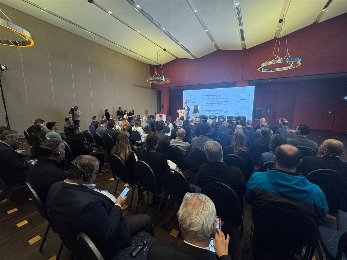 Türkiye'nin Berlin Büyükelçiliği'nde, yarın açılacak yaş meyve ve sebze fuarı Fruit Logistica 2025...