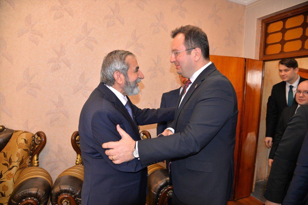 Türkiye'nin Erbil Başkonsolosu Erman Topçu (sağda), Kürdistan İslami Birlik Partisi (Yekgirtu)...