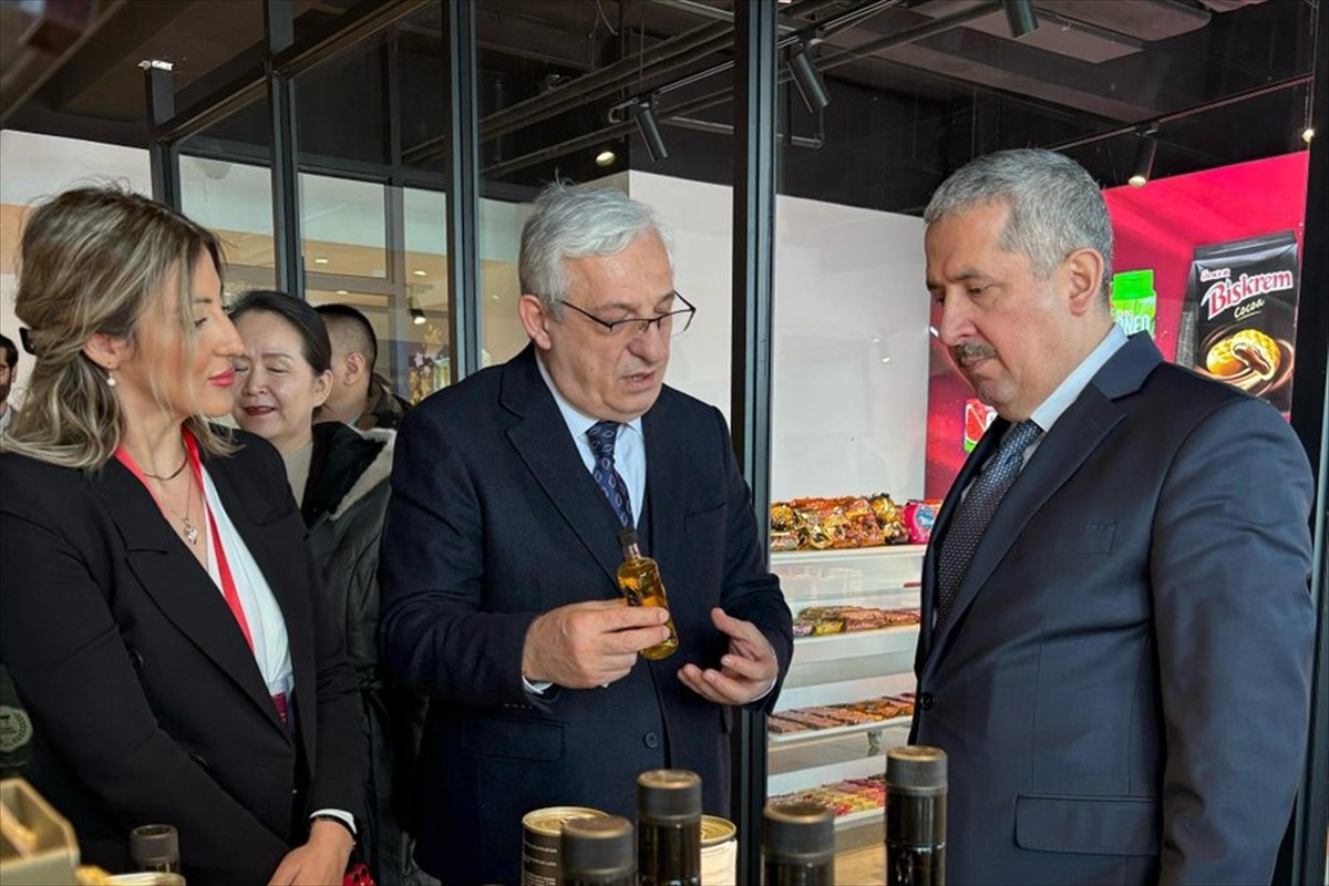 Türkiye, Çin ve Sincan Uygur Özek Bölgesi arasında ticareti geliştirmek üzere "Çin-Türkiye...