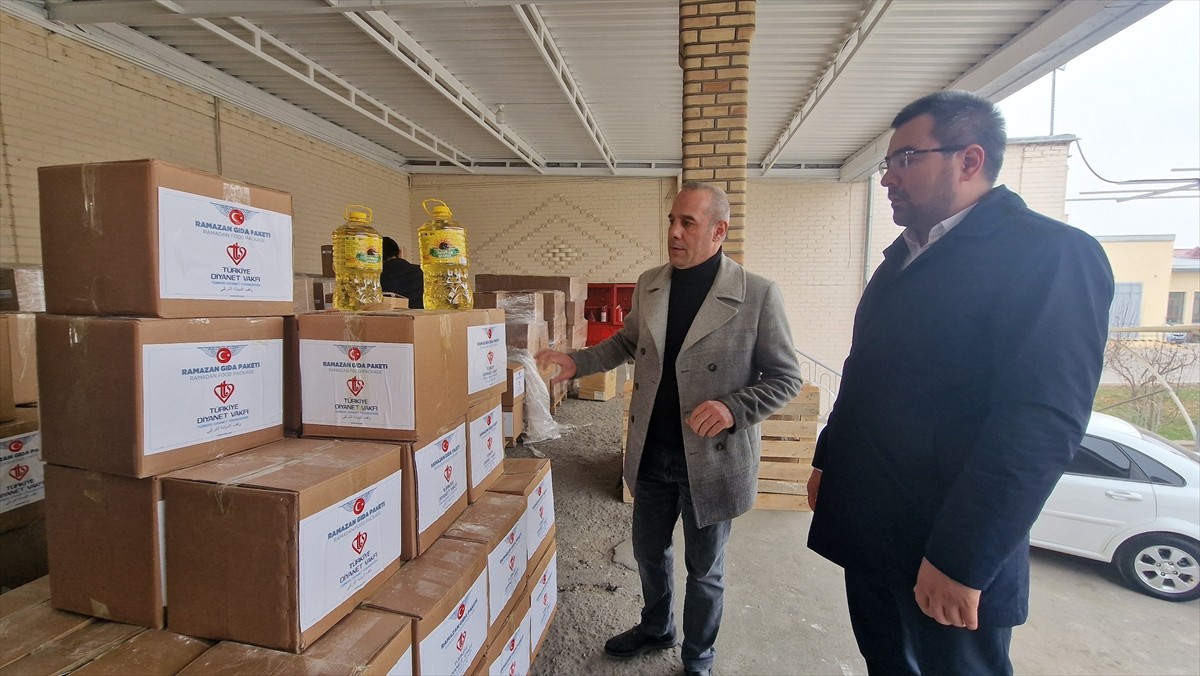 Türkiye Diyanet Vakfı (TDV), ramazan öncesinde Özbekistan'da ihtiyaç sahibi 800 aileye gıda...