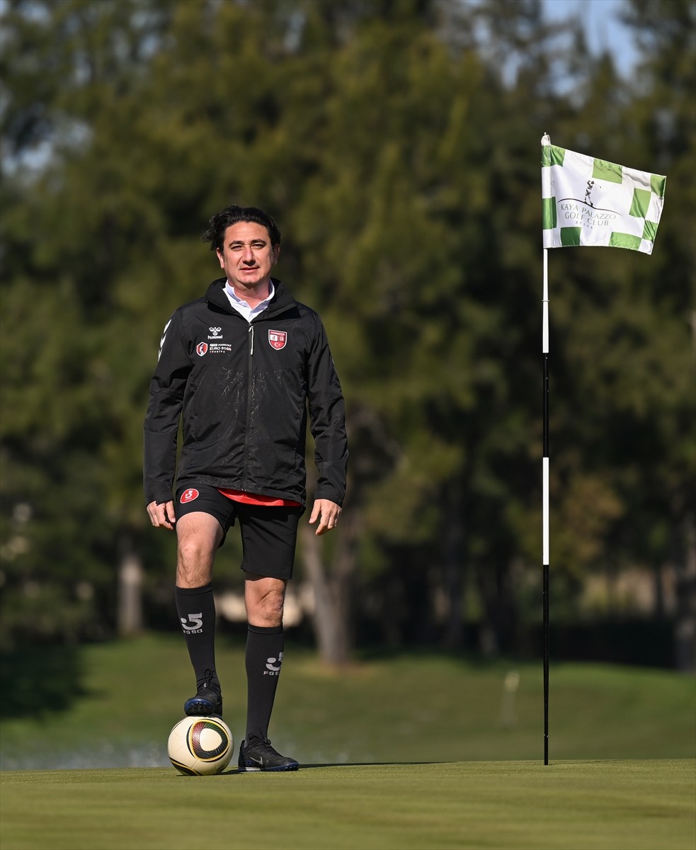 Türkiye Futgolf Derneği Kurucu Başkanı ve Yönetim Kurulu Üyesi Levent Baş (fotoğrafta)...