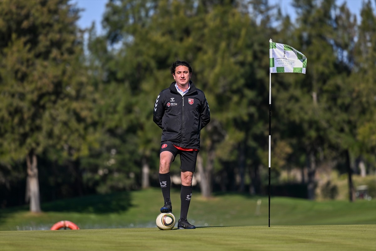 Türkiye Futgolf Derneği Kurucu Başkanı ve Yönetim Kurulu Üyesi Levent Baş (fotoğrafta)...