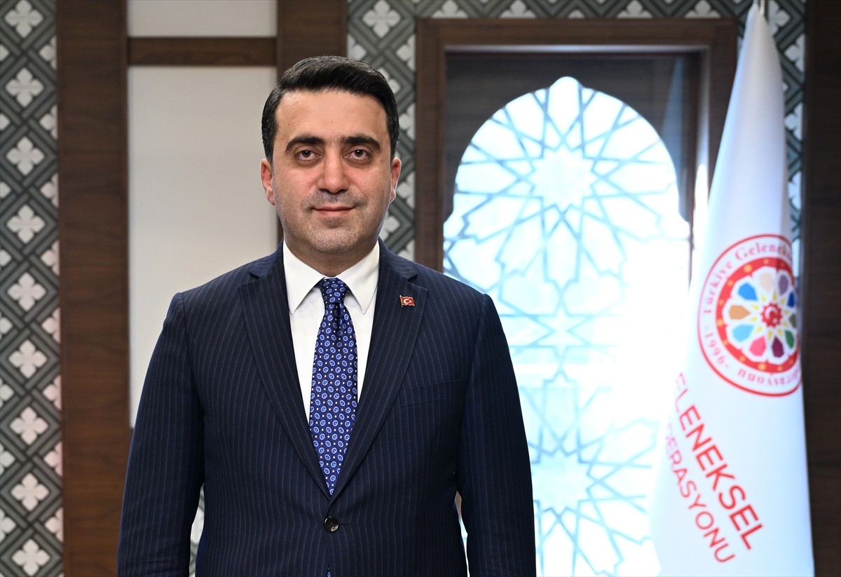 Türkiye Geleneksel Spor Dalları Federasyonu Başkanı Abdulhadi Turus, Ankara'da, Beytepe'de bulunan...