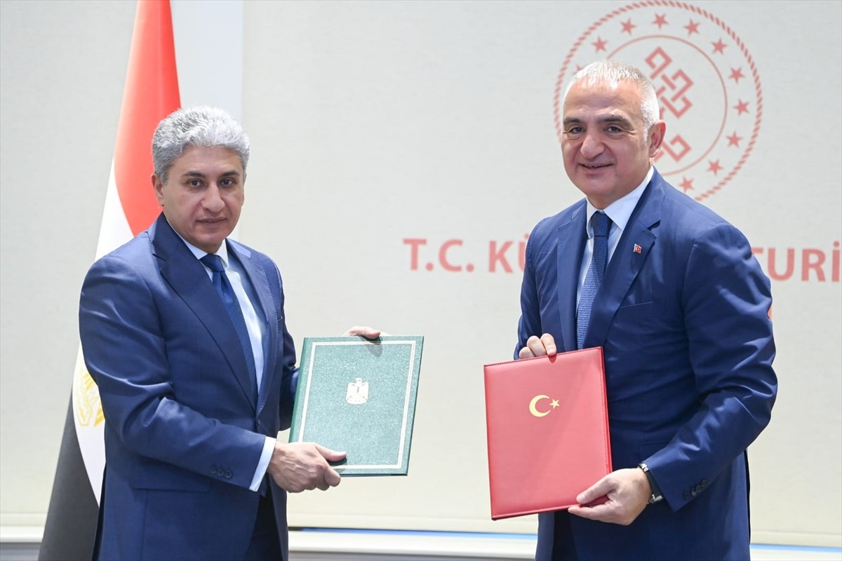 Türkiye ile Mısır Arap Cumhuriyeti arasındaki diplomatik ilişkilerin 100'üncü yılında Türkiye'den...