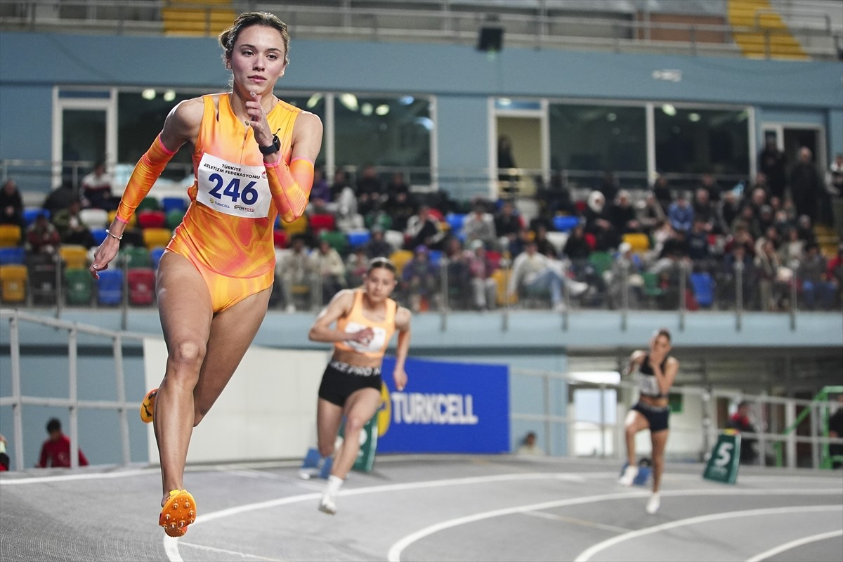 Türkiye Salon Atletizm Şampiyonası, Ataköy Atletizm Salonu'nda sona erdi. Organizasyonun son...