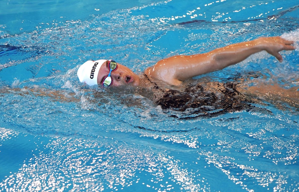 Uluslararası Masterlar Uzun Kulvar Yüzme Şampiyonası, Edirne Olimpik Yüzme Havuzu'nda başladı....