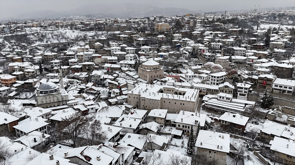 UNESCO Dünya Mirası Listesi'nde yer alan Karabük'ün tarihi konaklarıyla ünlü Safranbolu ilçesi...