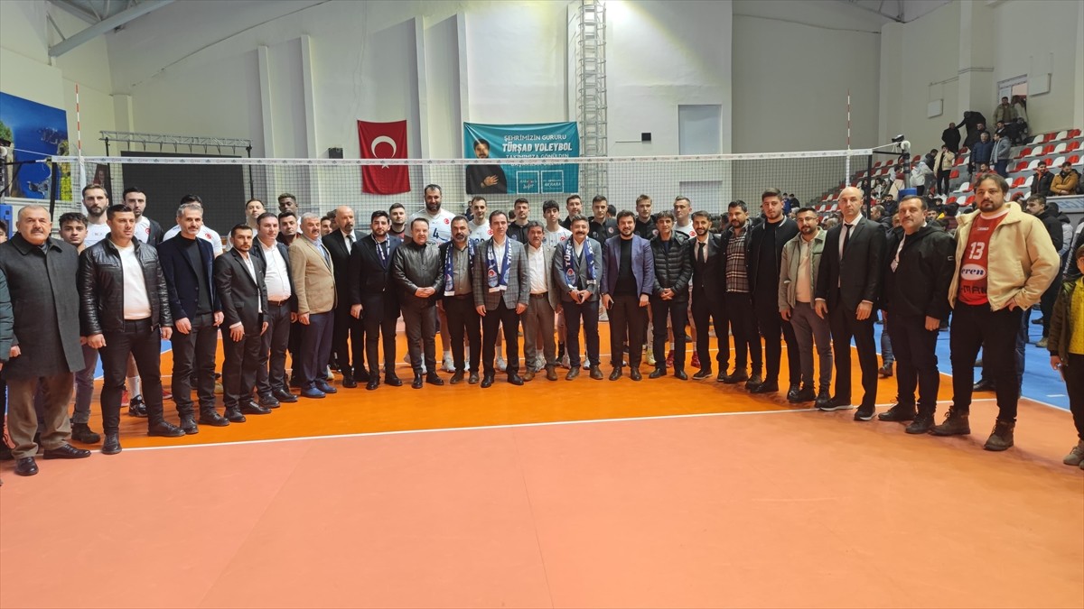 Voleybol SMS Grup Efeler Ligi 21. haftasında TÜRŞAD ile Fenerbahçe Medicana, Adilcevaz Spor...