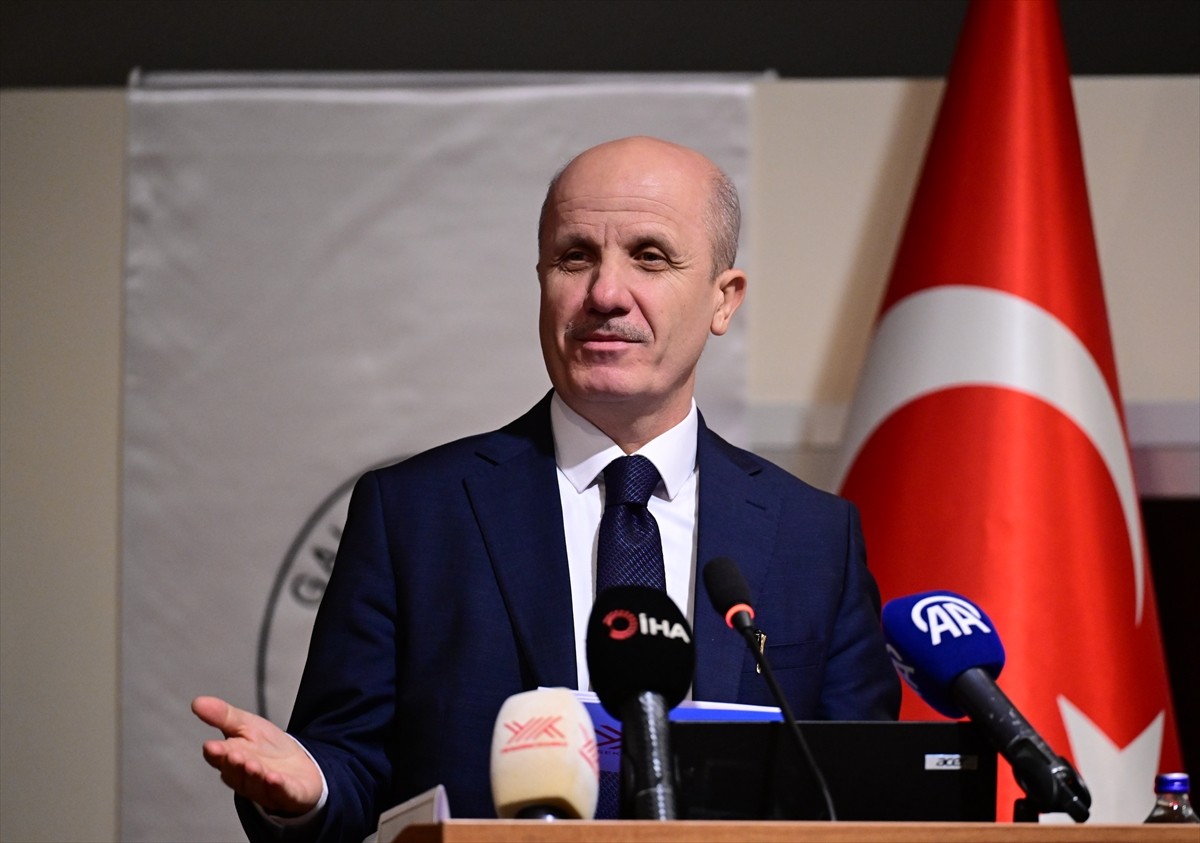 Yükseköğretim Kurulu (YÖK) Başkanı Prof. Dr. Erol Özvar, Galatasaray Üniversitesi Aydın Doğan...