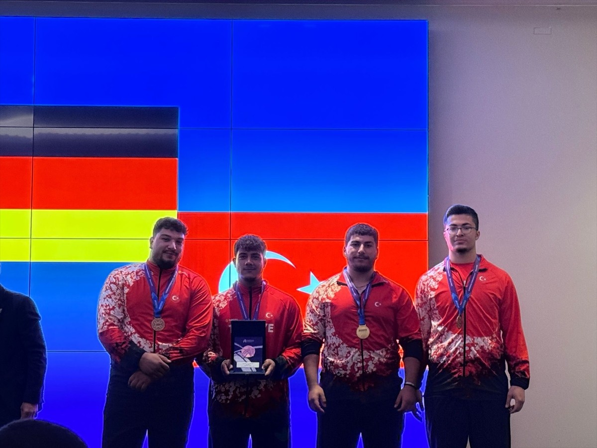 23 Yaş Altı Milli Atletizm Erkekler Atmalar Takımı, Avrupa Kupası'nda takım halinde bronz...