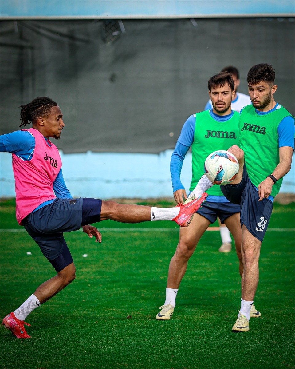 Adana Demirspor, Trendyol Süper Lig'in 29. haftasında deplasmanda oynayacağı Net Global Sivasspor...