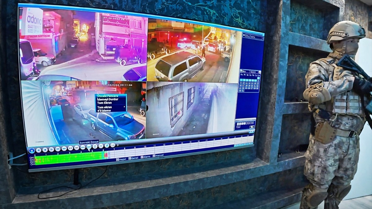 Adana Valisi Yavuz Selim Köşger, kentte dün gerçekleştirilen ve 11 kişinin tutuklandığı operasyonu...