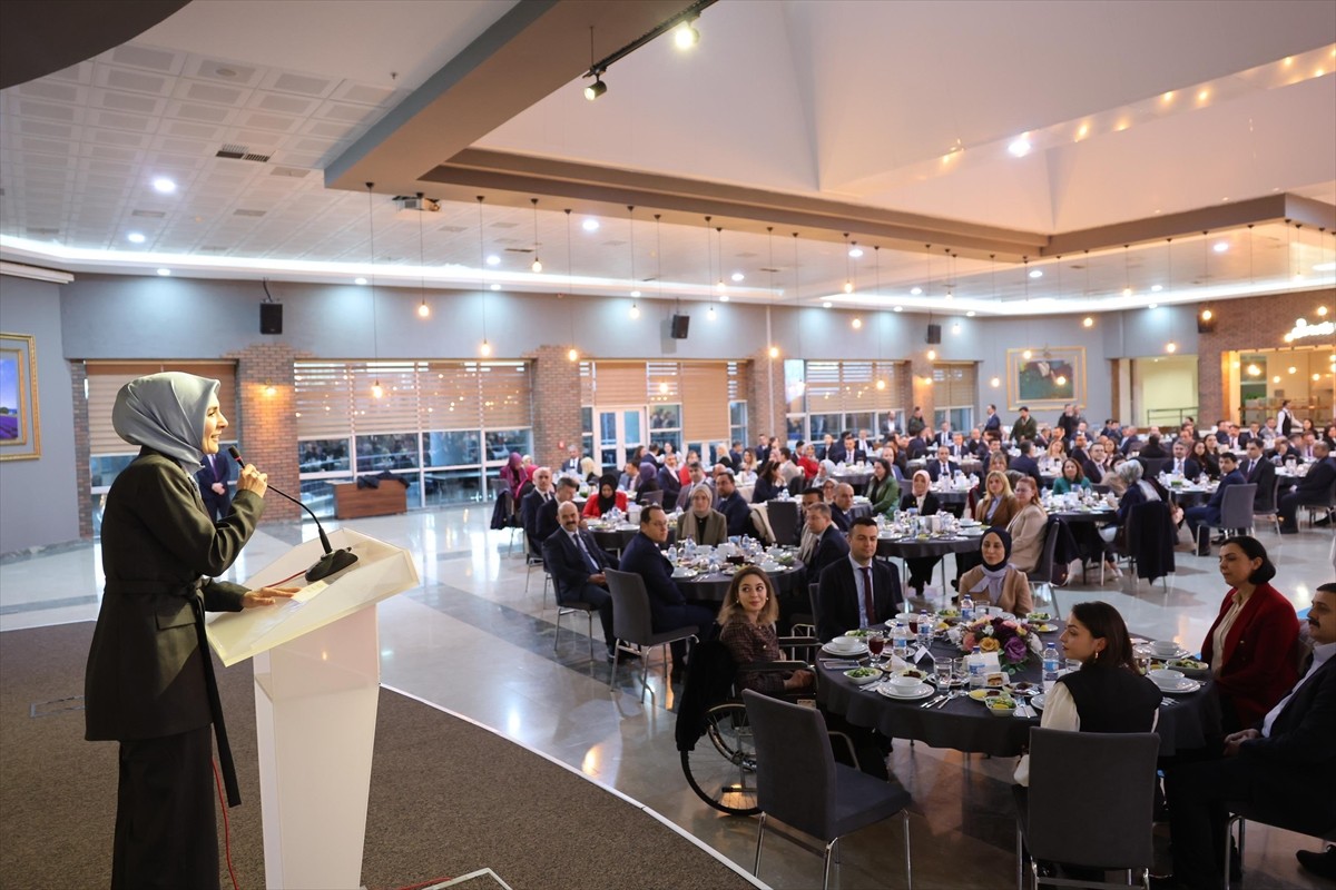 Aile ve Sosyal Hizmetler Bakanı Mahinur Özdemir Göktaş, Aile ve Sosyal Hizmetler Bakanlığı merkez...