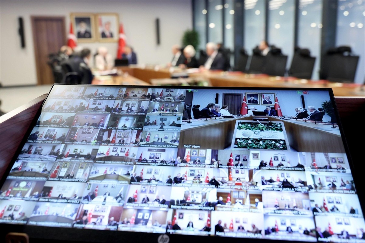 Aile ve Sosyal Hizmetler Bakanı Mahinur Özdemir Göktaş, İçişleri Bakanı Ali Yerlikaya ile İçişleri...