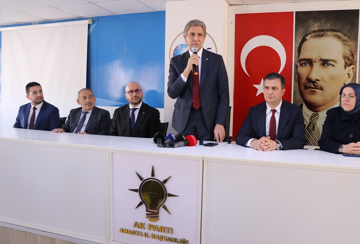 AK Parti Genel Başkan Yardımcısı Mustafa Demir, partisinin Amasya İl Başkanlığında düzenlediği...