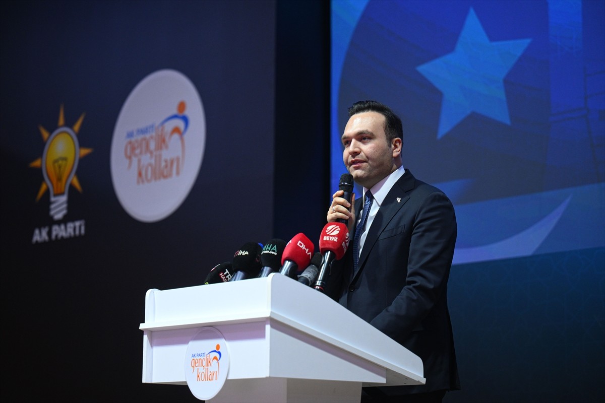 AK Parti Genel Merkez Gençlik Kolları Başkanlığınca Altındağ Kültür Sarayı'nda ''Geçmişten...