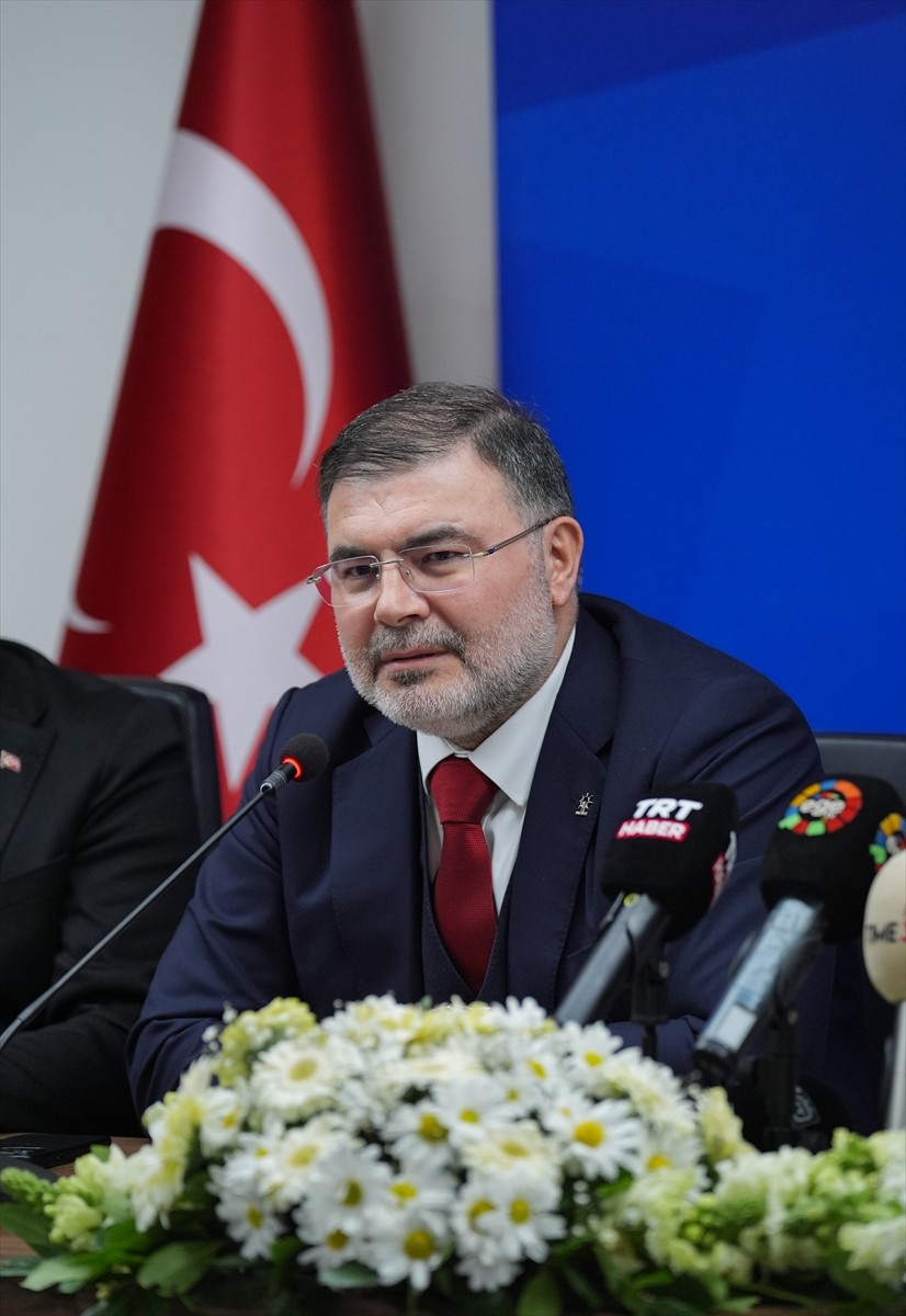 AK Parti İzmir İl Başkanı Bilal Saygılı, AK Parti İl Başkanlığı'nda düzenlenen toplantıda konuştu....