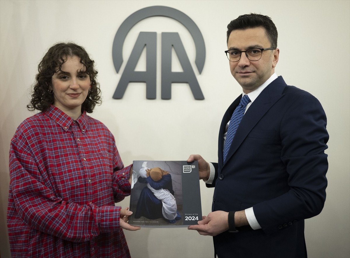 Anadolu Ajansının (AA) gözünden geçen yıla damga vuran olaylara ait fotoğrafların yer aldığı...