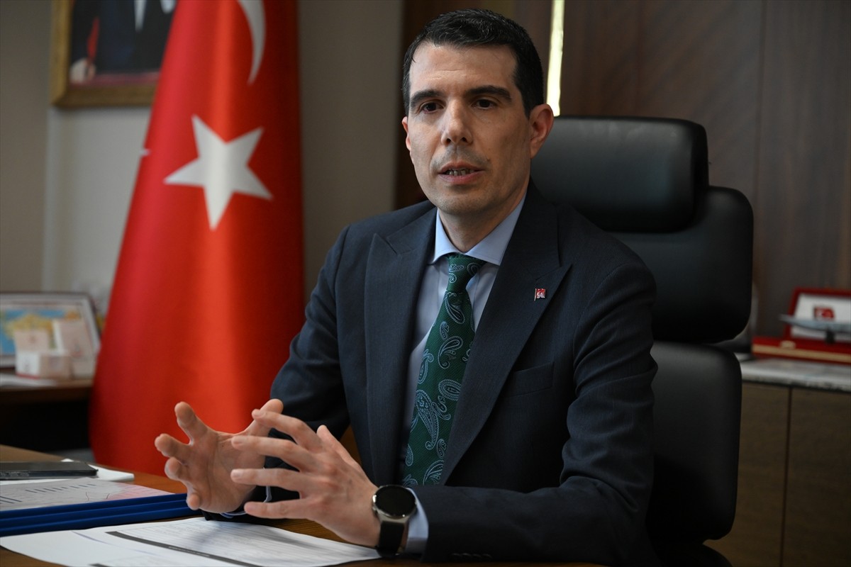 Ankara İl Sağlık Müdürü Ali Niyazi Kurtcebe, Merkezi Hekim Randevu Sistemi (MHRS) kapasitesinin...