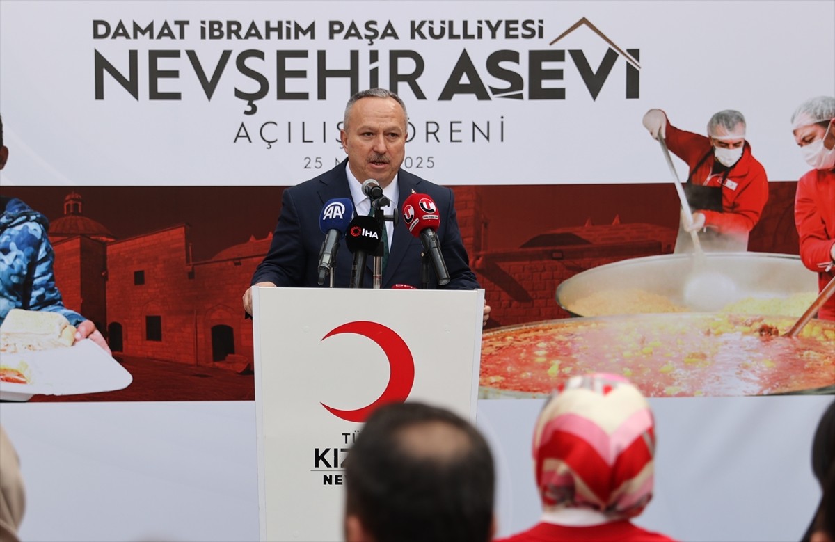 Aşevleriyle yıl boyunca binlerce ihtiyaç sahibine ulaşan Türk Kızılay, 46'ncı aşevini Nevşehir'de...