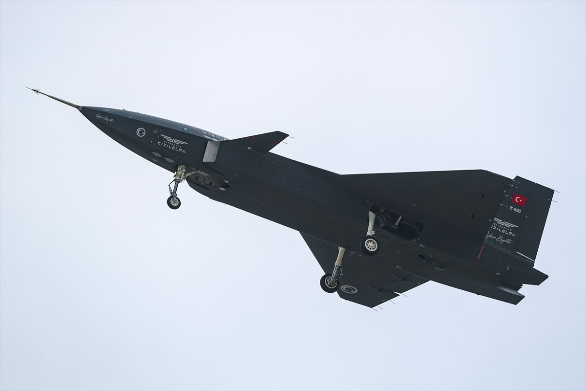 Baykar tarafından milli ve özgün olarak geliştirilen Türkiye'nin ilk insansız savaş uçağı...