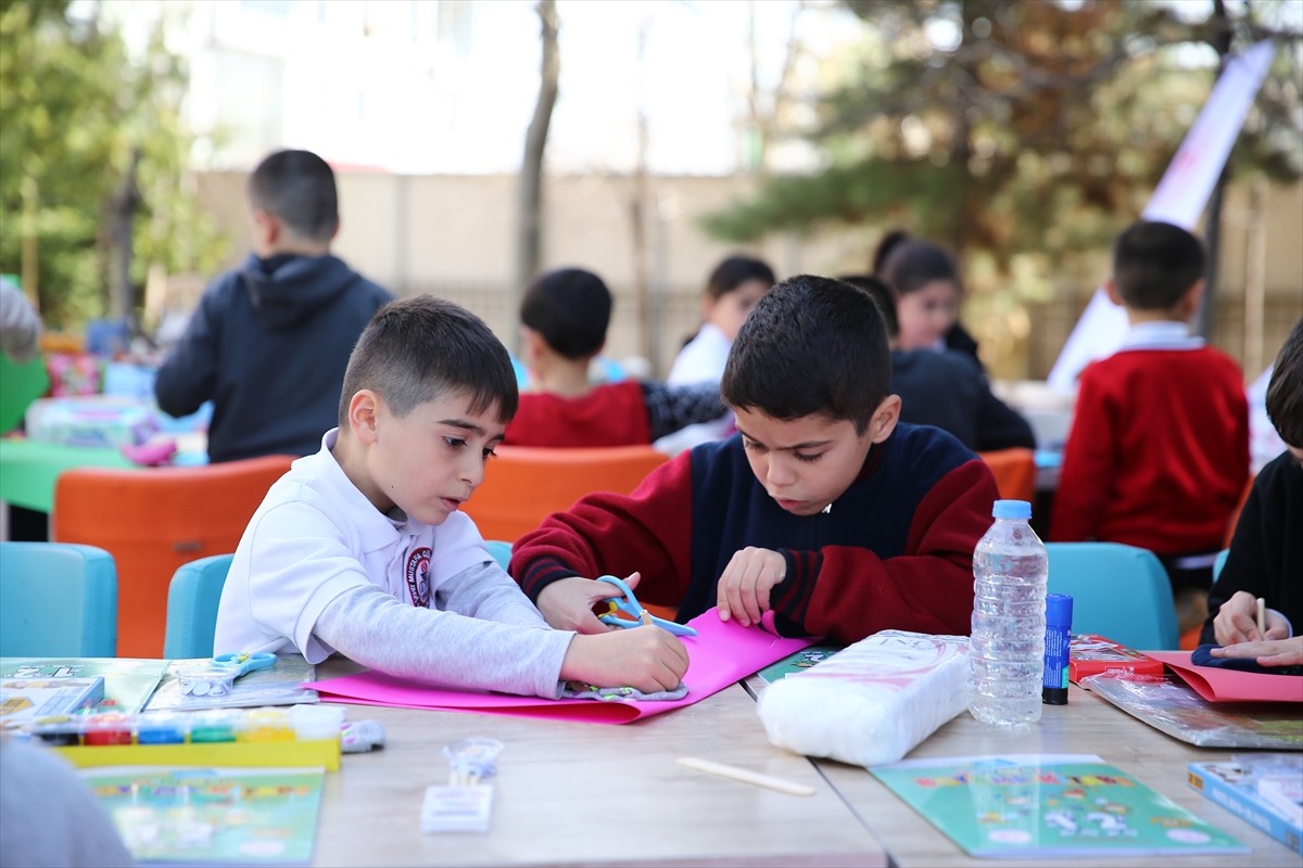 Bingöl'de Çevre, Şehircilik ve İklim Değişikliği İl Müdürlüğünce "Uluslararası Sıfır Atık Günü"...