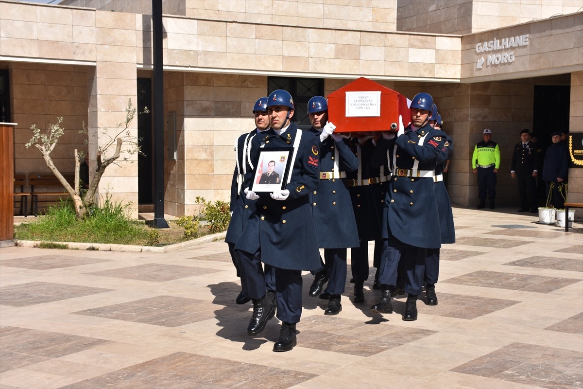 Bölücü terör örgütü mensuplarıyla 2011'de çıkan çatışmada yaralanan ve o tarihten itibaren yatağa...