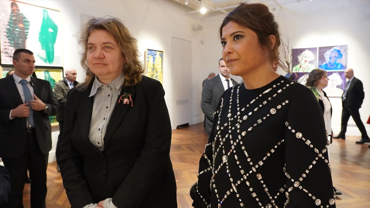 Bulgaristan'ın başkenti Sofya'da, 8 Mart Dünya Kadınlar Günü vesilesiyle Türk ressam Ardan...