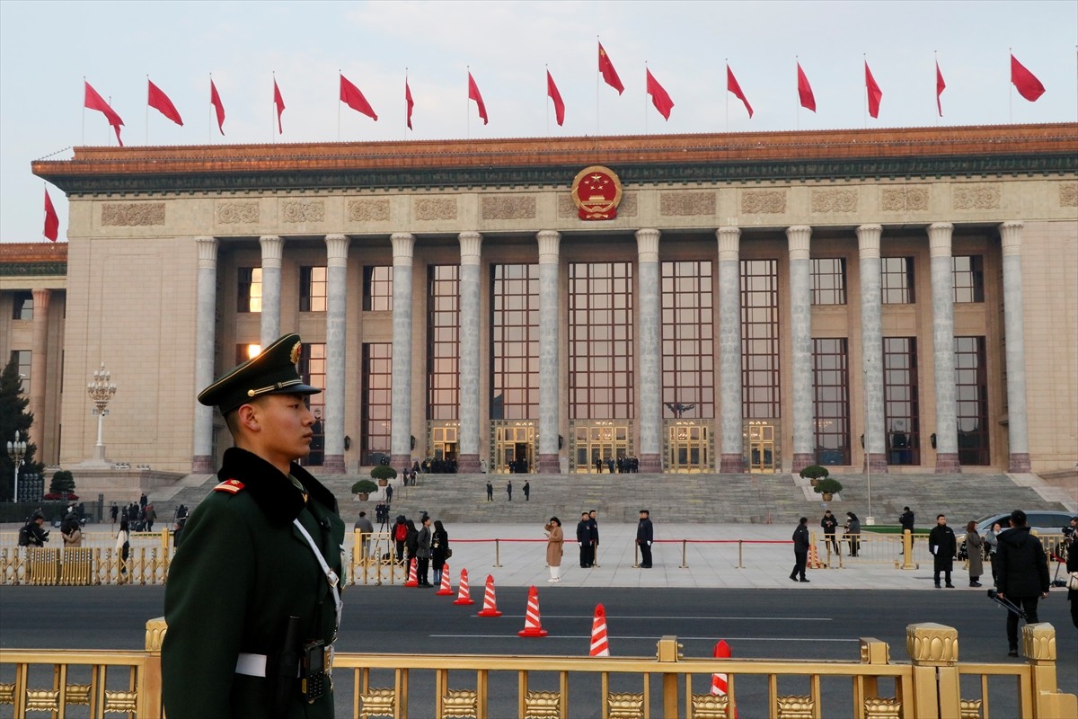 Çin’in en üst düzey yasama organı Ulusal Halk Kongresinin (ÇUHK), yıllık genel kurulunun açılış...