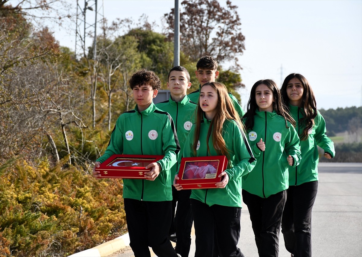 Cumhurbaşkanı Recep Tayyip Erdoğan'a 18 Mart'ta sunulmak üzere Gelibolu Yarımadası'ndan alınan...